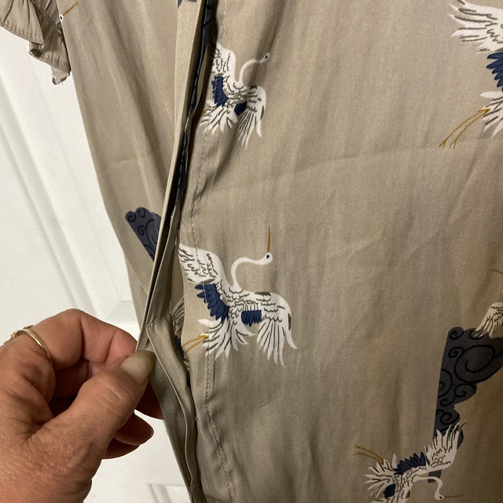 T Tahari Light Tan Blouse with Artistic Design - Picture 8 of 11